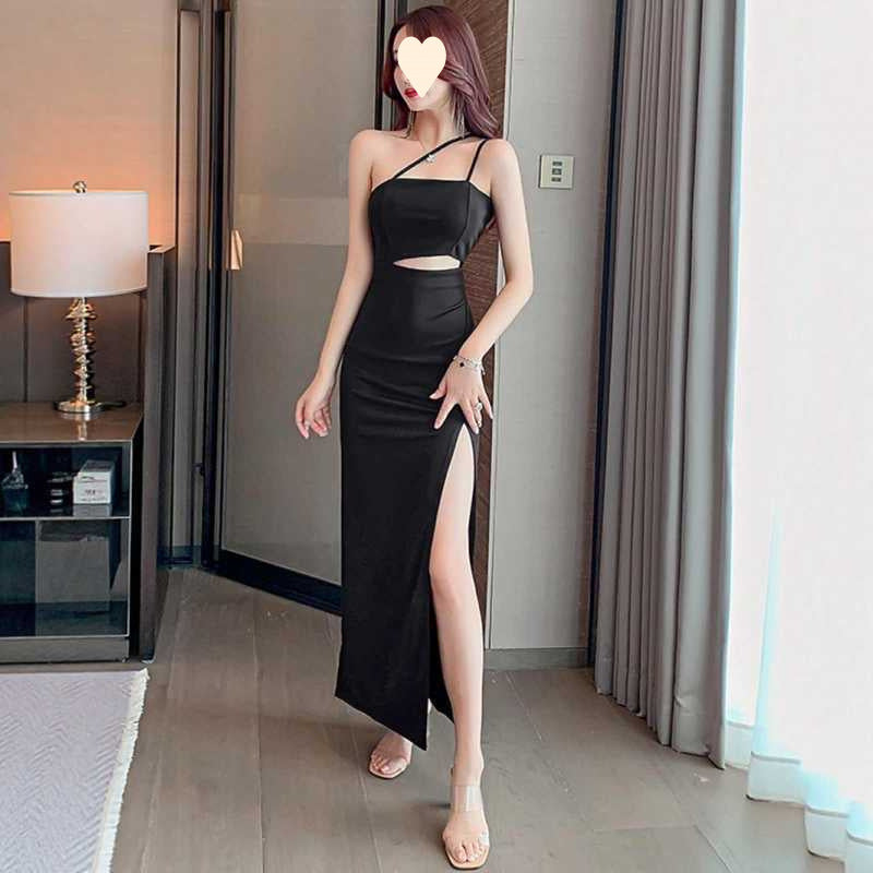 Off-the-Shoulder Strap Gown eprolo