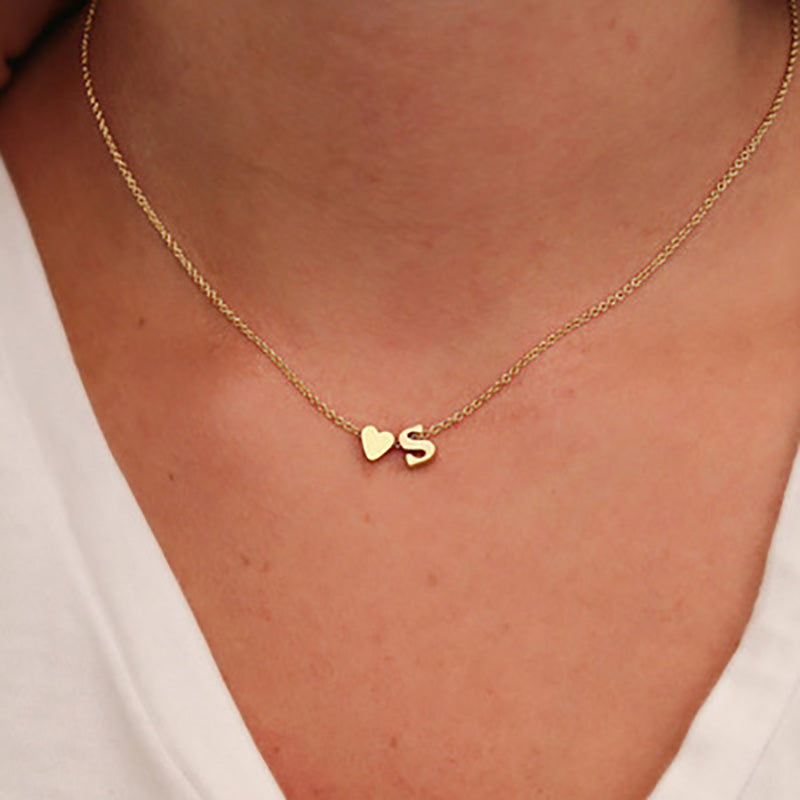 Dainty Heart+Initial Necklace eprolo