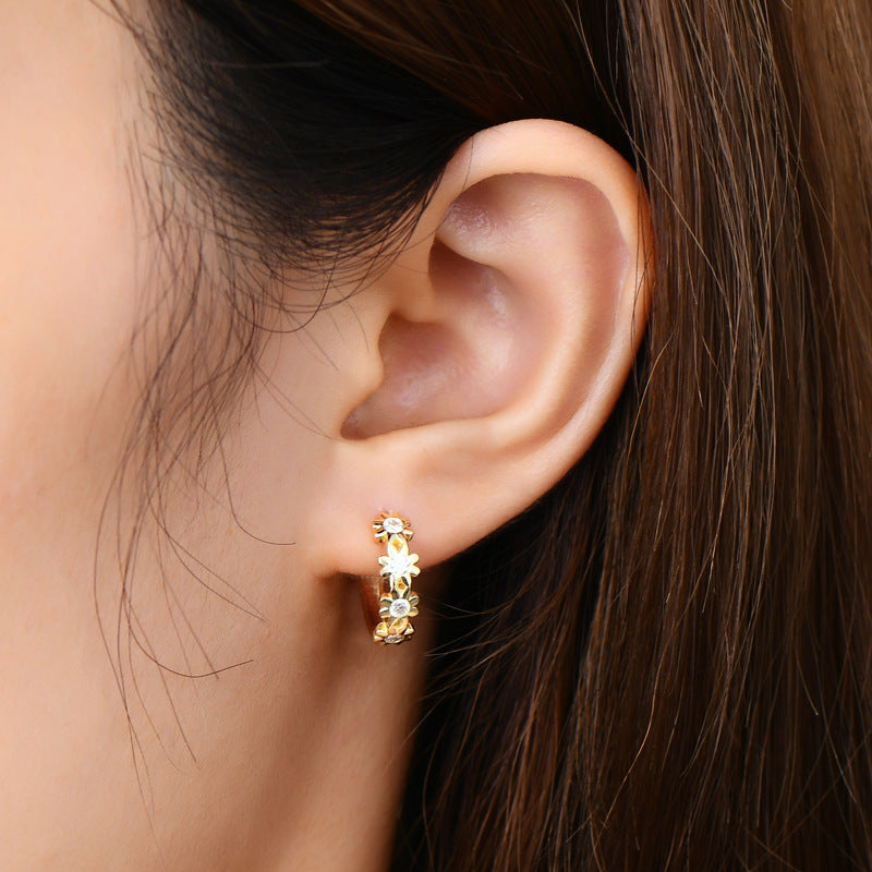 Daisy moissanite earring eprolo