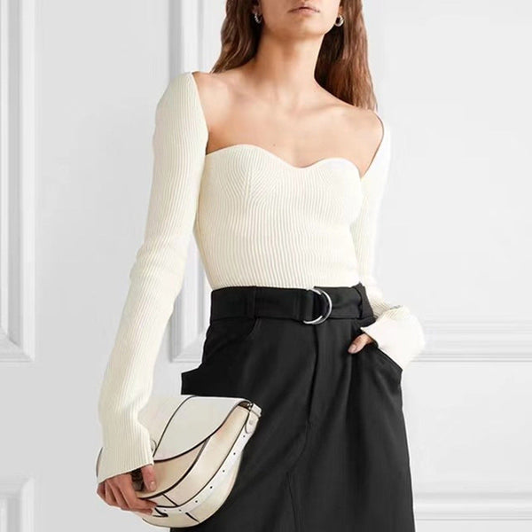 Heartfelt Curved Hem Knitted Sweater eprolo