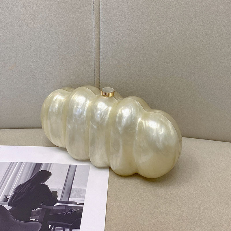 Novelty Clutch eprolo