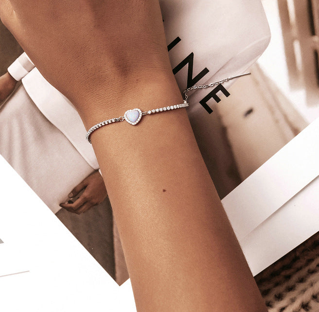 Love heart-shaped bracelet