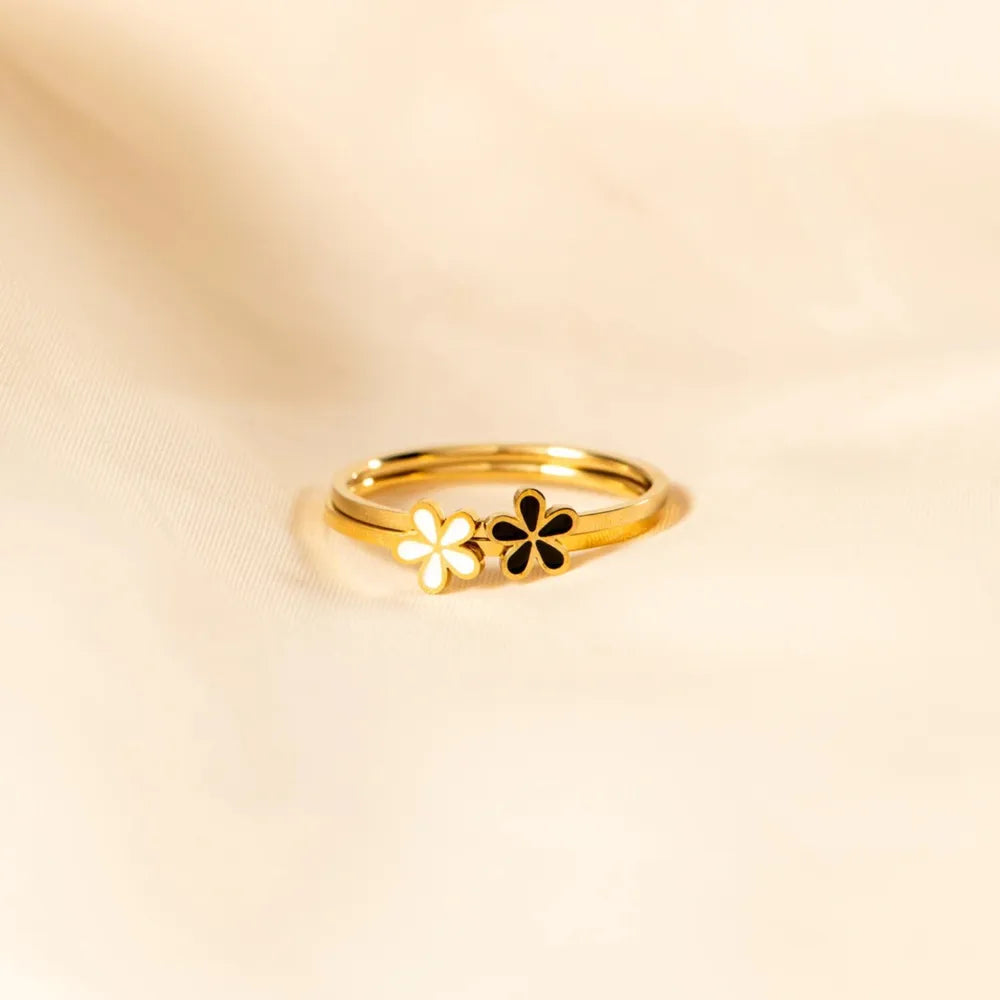 Enamel Flower Ring eprolo