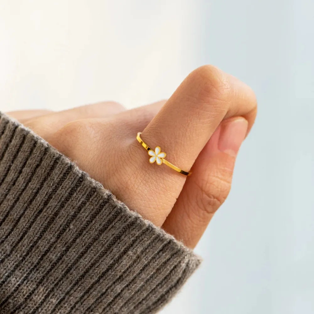 Enamel Flower Ring eprolo